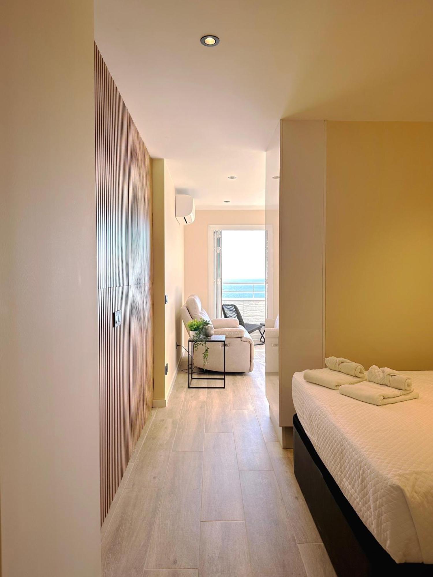 Penthouse On The Beach Empuriabrava Exterior foto